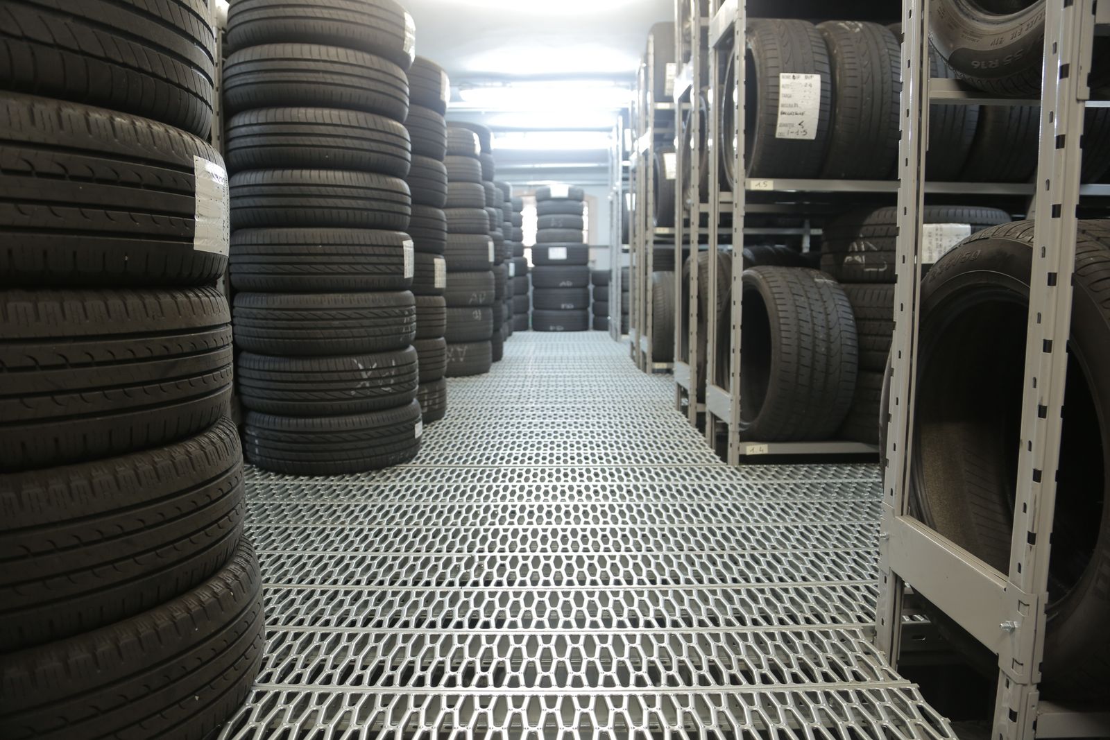 Stock de pneus AB Services